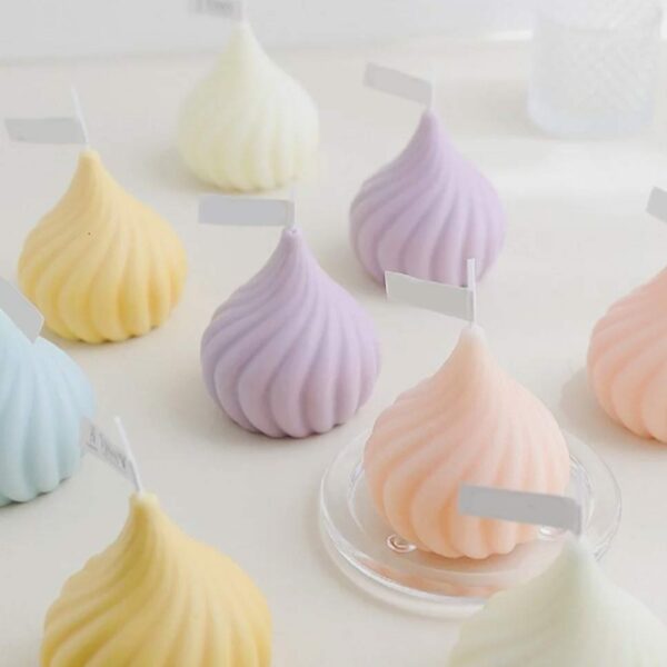 Threaded Round Candles
