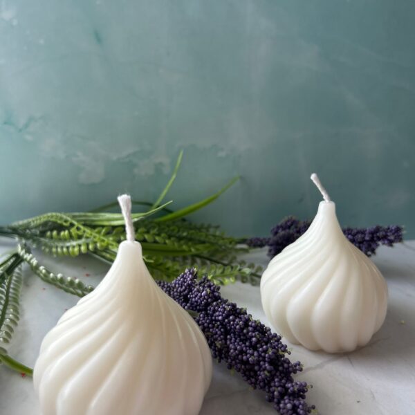 Threaded Round Candles