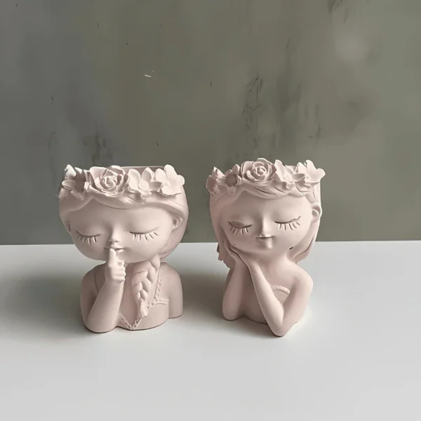 Quirky Queen Vases