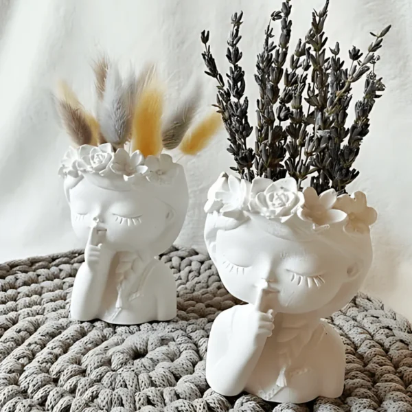 Quirky Queen Vases