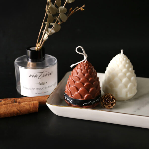 3D Pine Cone Candle