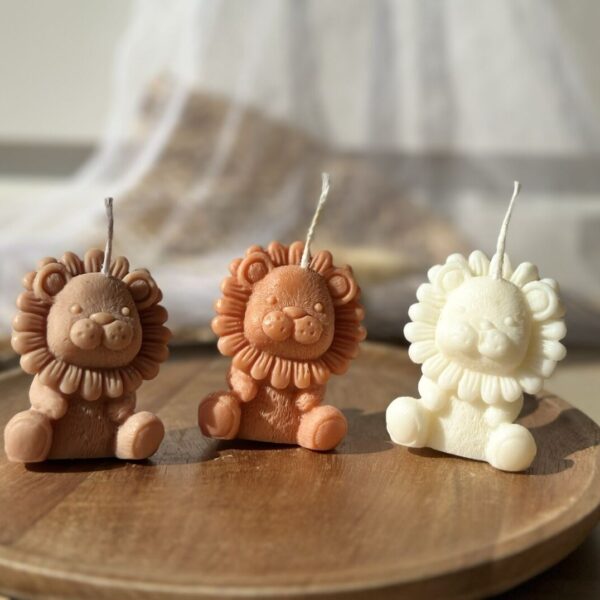 2Pcs Cute Lion Candles