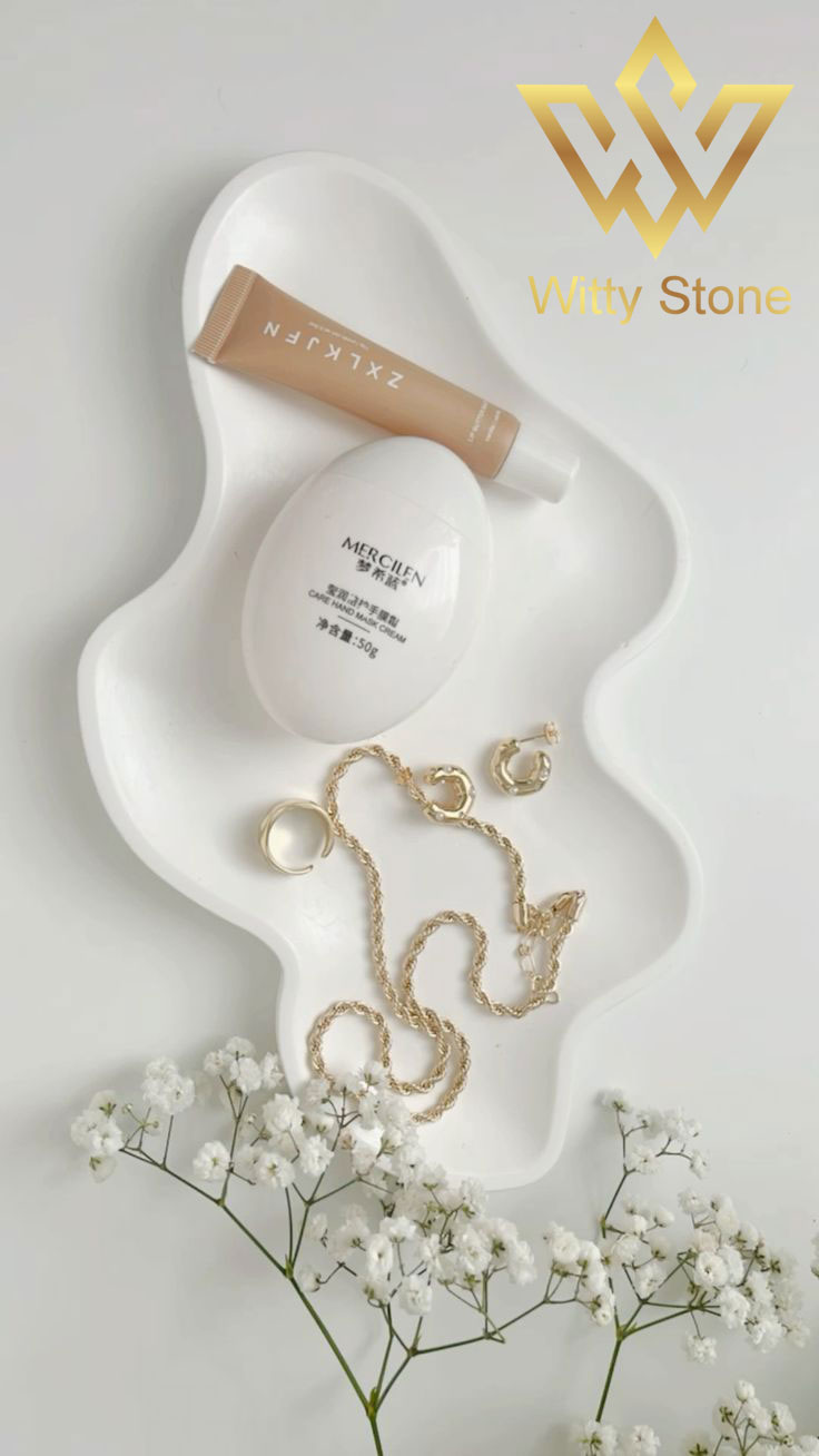 Asymmetrical Curved Cloud Tray