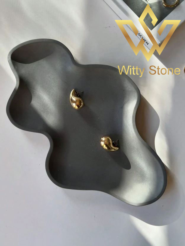 Asymmetrical Curved Cloud Tray